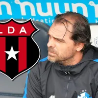 Carevic va por dos ex Alajuelense.