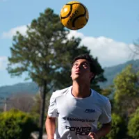 Eduardo Rivas: tiene 18 años, es salvadoreño y entrenará en un club de Argentina