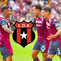 Alajuelense lo confirma: llegó a un acuerdo por dos figuras de Saprissa en medio del mercado de fichajes