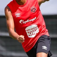 Mientras Machillo Ramírez no encuentra soluciones en ataque, Alajuelense descarta a un goleador que cae en manos de un rival directo
