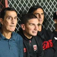 Alexandre Guimarães toma una fuerte decisión sobre una posible incorporación.