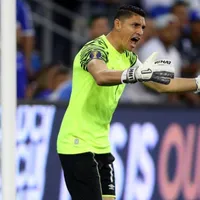 Enorme gesto de fair play de Henry Hernández con Bryan Gil, quien le anotó 4 goles
