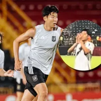 Gran gesto de Son con la afición de Alajuelense.