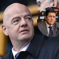 Gianni Infantino, presidente de la FIFA, y Luis Fernando Tena, DT de la Selección de Guatemala.