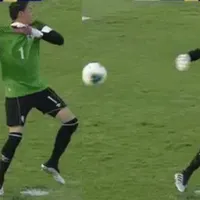 ¿Error o a propósito? Curiosa jugada del arquero de El Salvador en Copa Oro