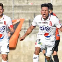 Alianza da un paso firme a la semifinal
