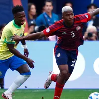 Jeyland Mitchell le ganó su duelo a Vinicius.