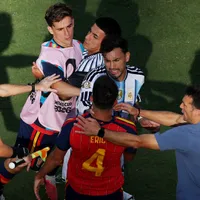 Frente a las cámaras: Leandro Paredes golpeó ferozmente a dos figuras de España tras perder la final del Mundial 2026 y ya recibió un castigo
