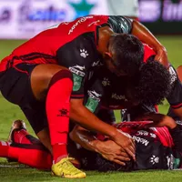 Alajuelense pasó de la comodidad en la cima a la posibilidad de quedar fuera de clasificación