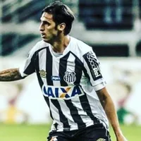 Bryan Ruiz habló de su supuesta salida del Santos y regreso a Costa Rica
