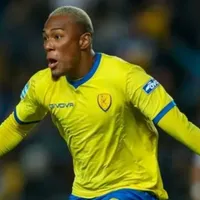 Deybi Flores se mandó dos golazos en la Copa de Grecia