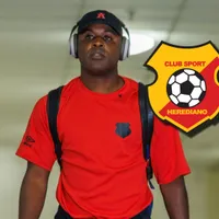 Joel Campbell se muestra cerca de Herediano.