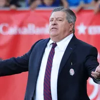 Miguel Herrera recibe la peor noticia.