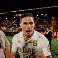 Luis Paradela celebra el triunfo de Saprissa en el Morera Soto.