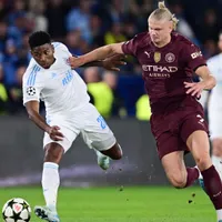 Medio hondureño hace publicación burlesca sobre César Blackman en la Champions League