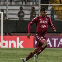 Saprissa podría vender un jugador al exterior. (Foto: Teletica)