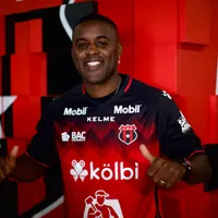 Joel Campbell se acerca a Alajuelense.