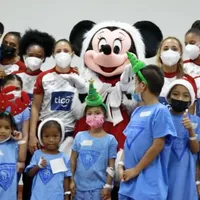 ¡Conmovedor! Selección de Panamá visitó un hospital y repartió regalos a niños [VIDEO]