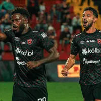 André Carevic revela que los jugadores le cedieron el penal a Freddy Góndola
