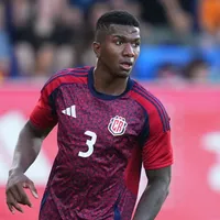 Tras hacer historia con La Sele, Jeyland Mitchell recibe otra mala noticia que impacta en su futuro