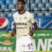 Azarías Londoño debutó y dejó buenas sensaciones con Comunicaciones FC [VIDEO]