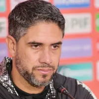 Pablo Salazar advierte a sus jugadores.