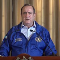 Alejandro Giammattei cierra playas y lagos: "En semana santa nadie debe salir a pasear"