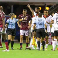 Mariano Torres suspendido por agredir a un árbitro.