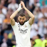 Karim Benzema firma contratos con su nuevo club