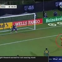 Alberth Elis marcó en la derrota del Dynamo y fue expulsado