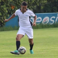 El DT fue la sorpresa en inicio de entrenamientos de Selección Guatemala