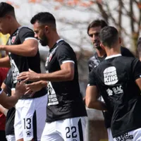 Un ex Alajuelense sorprendió con su decisión.