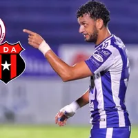 Pone la firma: Michael Barrantes toma la decisión que lo acerca a un club con el que fue campeón