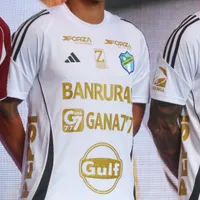 La afición de Comunicaciones celebra la llegada más esperada.