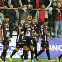 Alajuelense humilla a Herediano y despega solitario en la cima del torneo