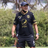 Hernán Medina debuta en el banquillo de Motagua