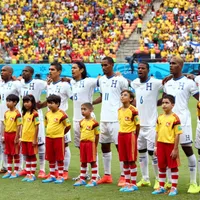 ¡Quiere volver! Mundialista con Honduras confirma platicas con Fabián Coito