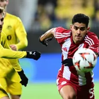 "El mejor" dentro del caos: esto pasó con Luis Palma en la debacle de Olympiacos en Europa League