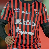 Alajuelense se asegura el fichaje de último momento para ir por la 32 en el Apertura 2026: "Llegará en las próximas horas"