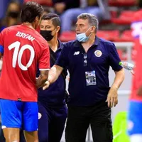 Luis Fernando Suárez le respondió a Bryan Ruiz y lo trató como un aficionado más