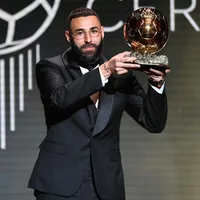 Karim Benzema recibe el Balón de Oro 2022
