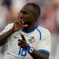 Cecilio Waterman con la camisa de Panamá.