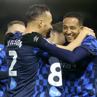 Nathaniel Méndez-Laing dio asistencia y anotó en la goleada de Derby County (VIDEO)