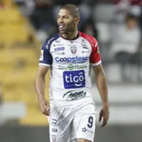 ¡Álvaro Saborío seguirá jugando al fútbol!