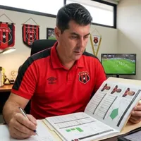 Rescalvo analiza fichajes para Alajuelense.