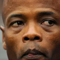 El goleador que según Dely Valdés “está perdiendo dinero” por su físico