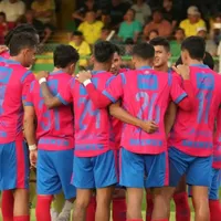 Limpieza en Municipal: Mario Acevedo tomó una drástica decisión con cinco jugadores.