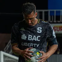 Mariano Torres complicado desde lo físico.