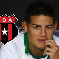 James Rodríguez con el León.