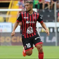 Alex López renueva contrato con el Alajuelense
